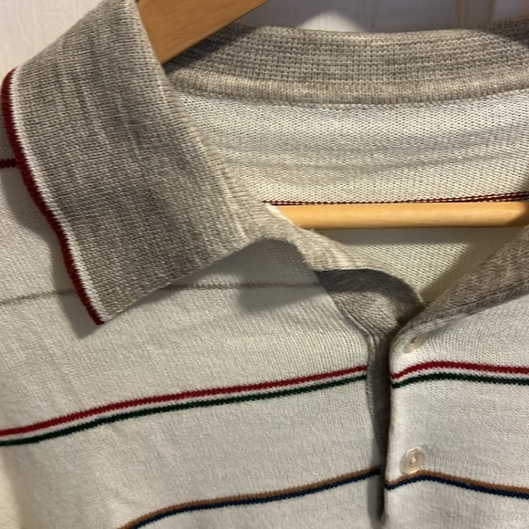 Pristine vintage collared sweater. Cream with burgundy/grey stripes. - Picture 2 of 3